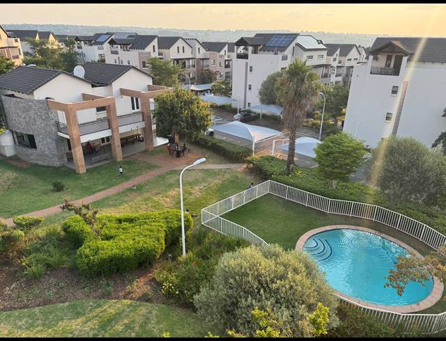3 BEDROOM PENTHOUSE FOR SALE IN DAINFERN